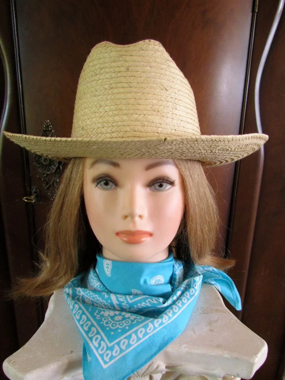COWGIRL HAT & BANDANA, S, STAY-ON TYPE, BLONDE STRAW; TURQUOISE SCARF, FESTIVAL - Picture 2 of 8